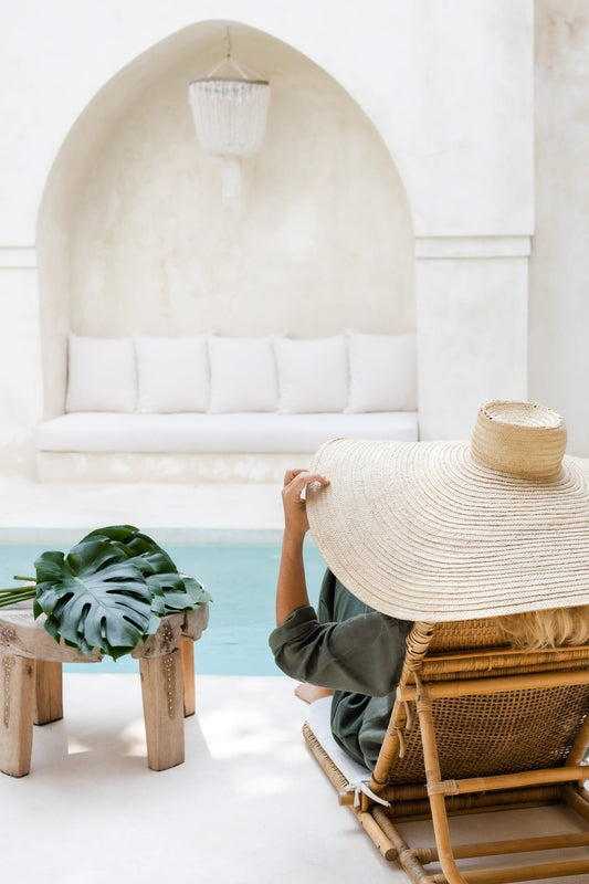 Scent & Travel: How Fragrance Transports Us to Distant Places